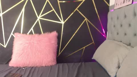 paulina online show from February 15, 12:13 am