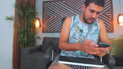 Snapshot of paul_rivera chatting on February 15, 1:10 am Paul Rivera online show from February 15, 1:10 am