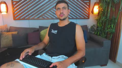 Snapshot of paul_rivera chatting on February 23, 12:30 am Paul Rivera online show from February 23, 12:30 am