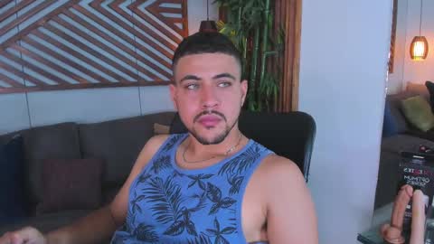 Snapshot of paul_rivera chatting on March 6, 8:16 pm Paul Rivera online show from March 6, 8:16 pm