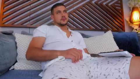 Snapshot of paul_rivera chatting on October 7, 11:45 pm Paul Rivera online show from October 7, 11:45 pm