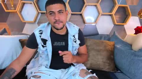 Snapshot of paul_rivera chatting on September 24, 8:37 pm Paul Rivera online show from September 24, 8:37 pm