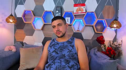 Snapshot of paul_rivera chatting on January 25, 10:28 pm Paul Rivera online show from January 25, 10:28 pm