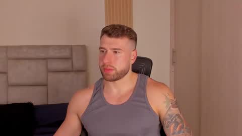 PAUL ROGER online show from December 7, 7:27 pm