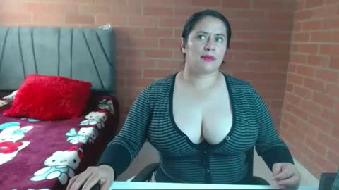 paula__117 online show from March 28, 8:21 pm