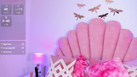 Paula   online show from December 4, 3:55 pm