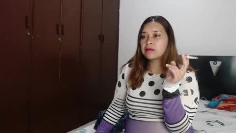 Snapshot of paula_anderson chatting on October 5, 6:00 am PAULA online show from October 5, 6:00 am