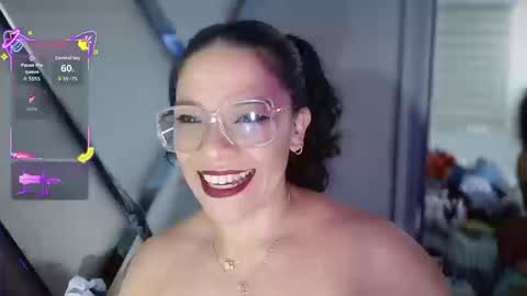 Snapshot of paula_daniela1 chatting on September 16, 9:18 pm Paula online show from September 16, 9:18 pm