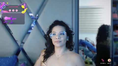 Snapshot of paula_daniela1 chatting on October 2, 11:25 pm Paula online show from October 2, 11:25 pm