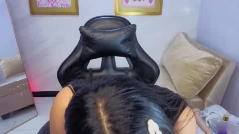 Live 800am 200pm COLOMBIAN HOUR online show from January 19, 1:10 pm