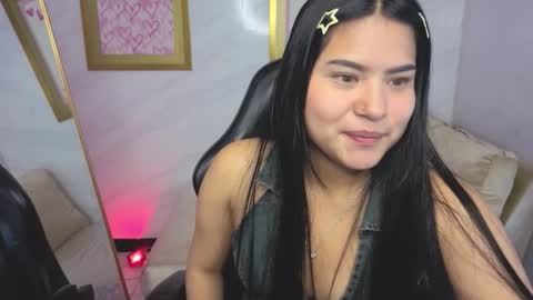 Live 800am 200pm COLOMBIAN HOUR online show from March 29, 1:35 pm