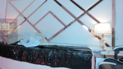 Pau  online show from December 19, 12:11 pm