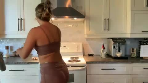 Snapshot of paulilafay chatting on September 16, 1:35 pm Paulila  Fay online show from September 16, 1:35 pm