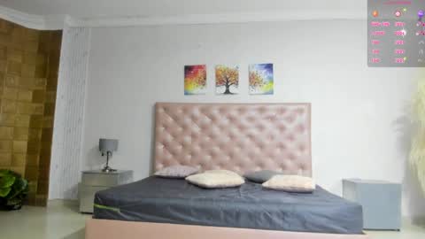 PaulinaSaennz online show from April 20, 12:30 pm