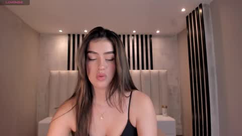 Paulina Santos  online show from January 14, 9:01 pm