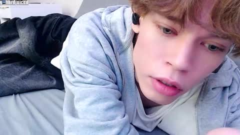 pawclaw online show from December 1, 3:59 am