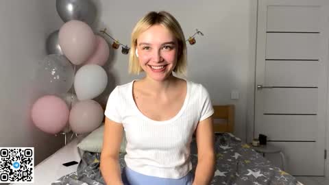 Lola online show from November 21, 3:54 pm