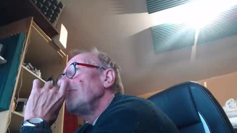 pc8474408 online show from April 15, 7:16 pm