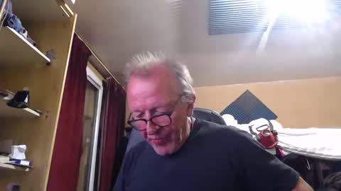 pc8474408 online show from September 13, 7:16 pm