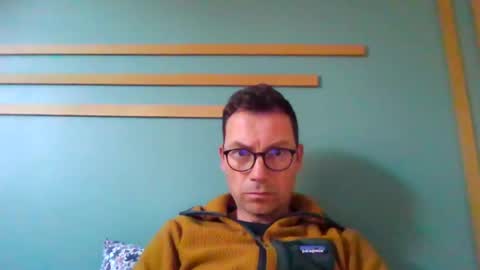 Snapshot of pchittt chatting on December 27, 2:12 pm pchittt online show from December 27, 2:12 pm