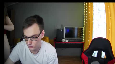 peach822 online show from March 27, 8:26 am