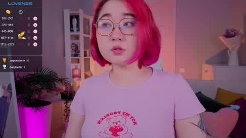 Snapshot of peach_shy chatting on September 26, 7:16 am Lilian online show from September 26, 7:16 am