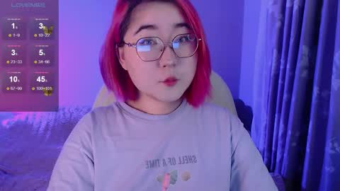 Snapshot of peach_shy chatting on October 13, 8:38 am Lilian online show from October 13, 8:38 am