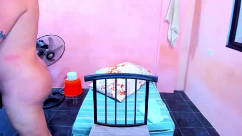 Snapshot of peachperfect_ chatting on October 15, 7:15 pm I dont demand tokens for as long as youre not requesting anything but that doesnt mean I dont need tokens.. I dont do free online show from October 15, 7:15 pm