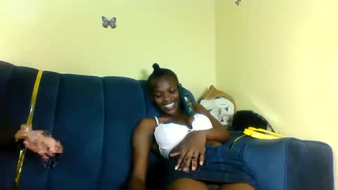 peachie online show from December 3, 7:25 pm