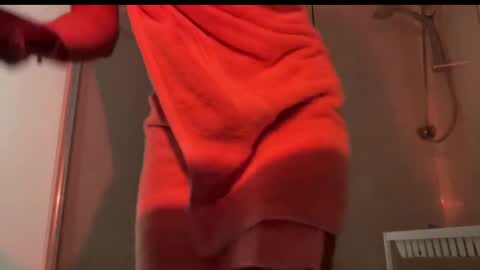 paige online show from December 25, 8:18 am