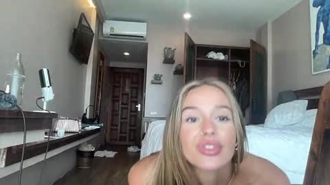 paige online show from February 9, 8:10 am