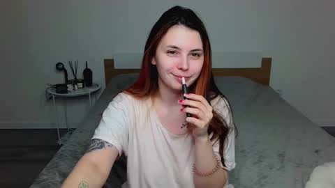 Snapshot of peachybabe__ chatting on February 14, 2:18 am Peachy online show from February 14, 2:18 am