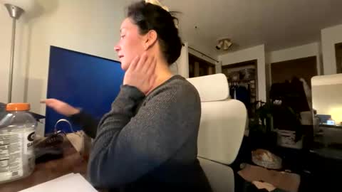 PeachyObsession online show from February 20, 1:27 am