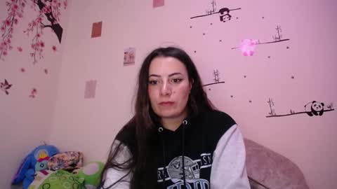 Snapshot of pearl_3 chatting on October 21, 4:17 am Pearl online show from October 21, 4:17 am