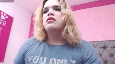 Snapshot of pearl_michelts chatting on September 15, 12:50 pm michel online show from September 15, 12:50 pm
