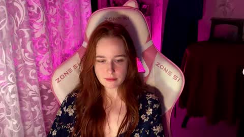 Snapshot of pearlprincess_ chatting on October 14, 7:17 pm Adelina online show from October 14, 7:17 pm