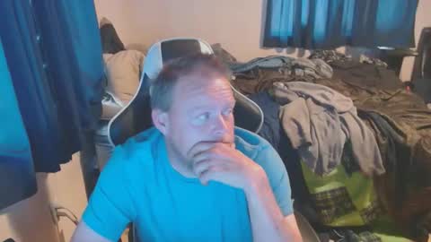 pecker40 online show from December 1, 6:43 pm