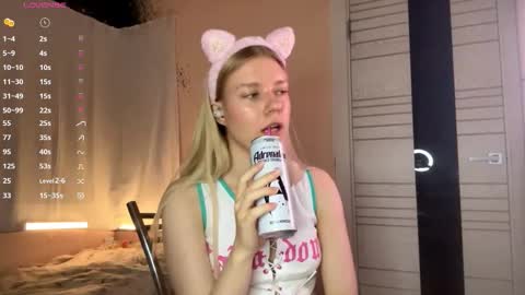 Mary online show from October 21, 3:48 pm