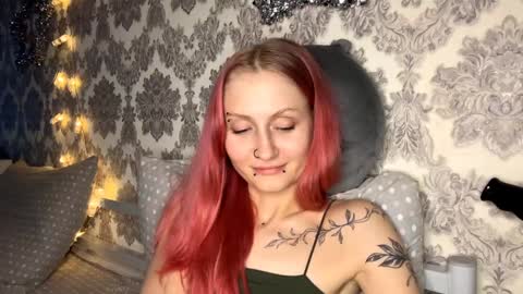  HERES ALICE  WELCOME EVERYONE LOVENSE DOMI REACT TO YOUR TIPS LETS MAKE A GREAT SHOW TOGETHER  online show from December 18, 6:03 pm