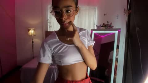 Snapshot of peneelopeecute chatting on February 25, 8:53 pm peneelopeecute online show from February 25, 8:53 pm
