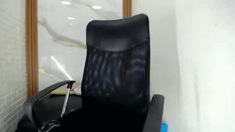 Snapshot of penelopee_rouse chatting on October 5, 8:05 pm Penelopee Rouse online show from October 5, 8:05 pm