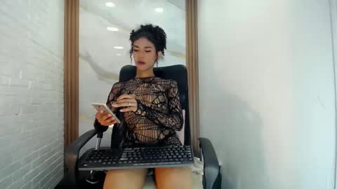 Snapshot of penelopee_rouse chatting on September 30, 8:19 pm Penelopee Rouse online show from September 30, 8:19 pm