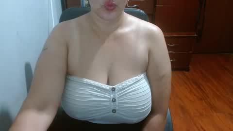 penelopefuckass online show from October 11, 4:50 am