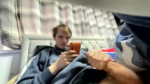 Penguin online show from March 6, 3:11 pm