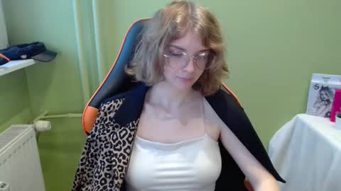 Penny online show from November 26, 7:49 am