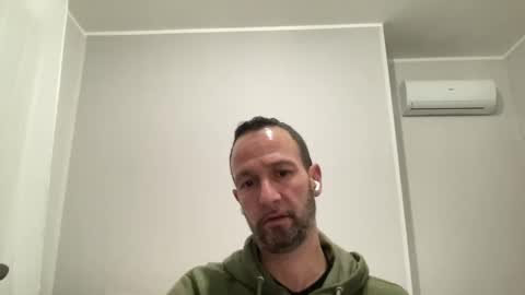 Snapshot of peppinslosqualo chatting on December 7, 4:31 pm peppinslosqualo online show from December 7, 4:31 pm