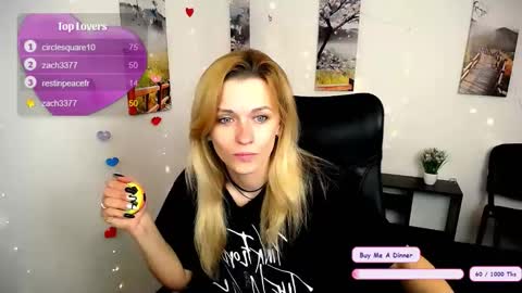 Mia online show from November 4, 7:32 am