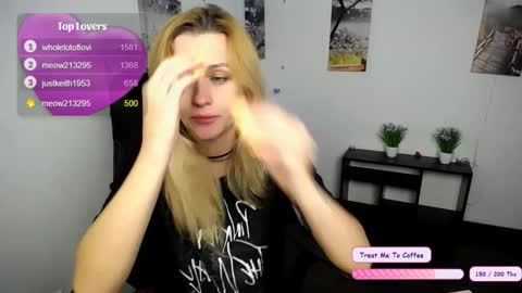 Mia online show from October 20, 6:18 am