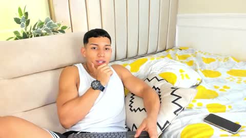 Snapshot of percy_god chatting on September 13, 7:16 pm percy_god online show from September 13, 7:16 pm