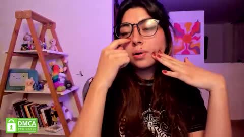 Sarah Ana Banana online show from March 4, 3:03 am